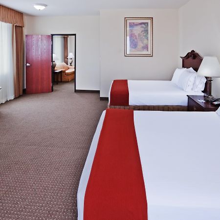 Holiday Inn Express Hotel & Suites Woodward Hwy 270 By Ihg Eksteriør bilde