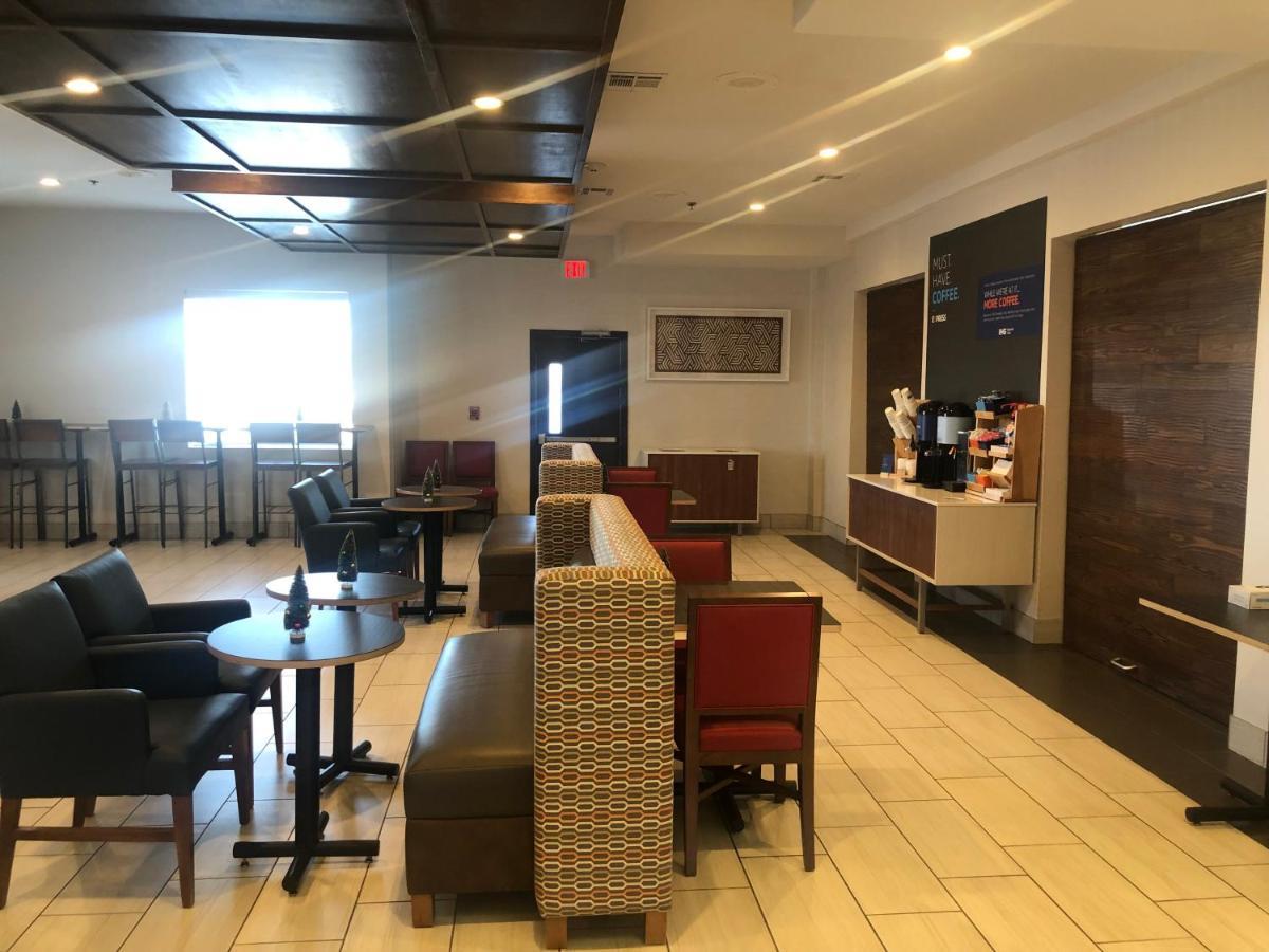 Holiday Inn Express Hotel & Suites Woodward Hwy 270 By Ihg Eksteriør bilde