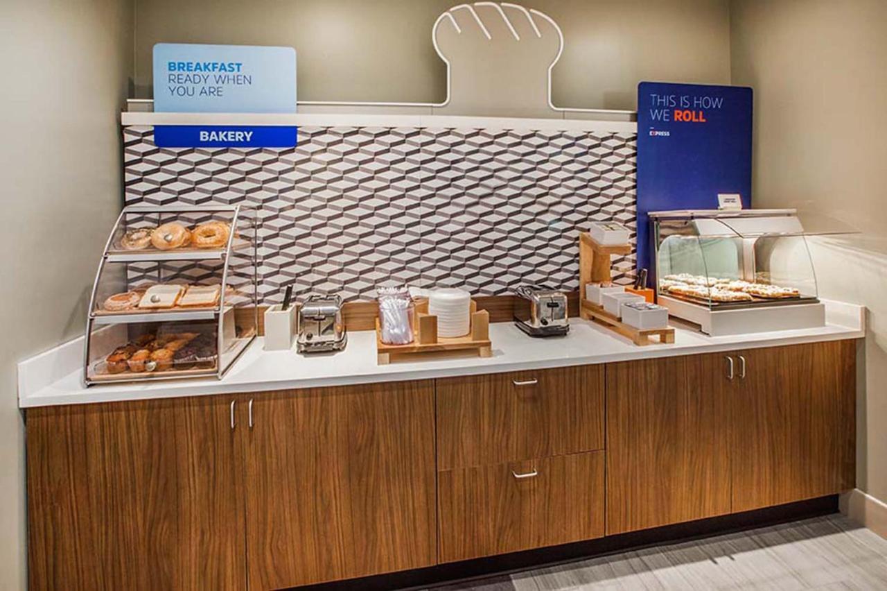 Holiday Inn Express Hotel & Suites Woodward Hwy 270 By Ihg Eksteriør bilde