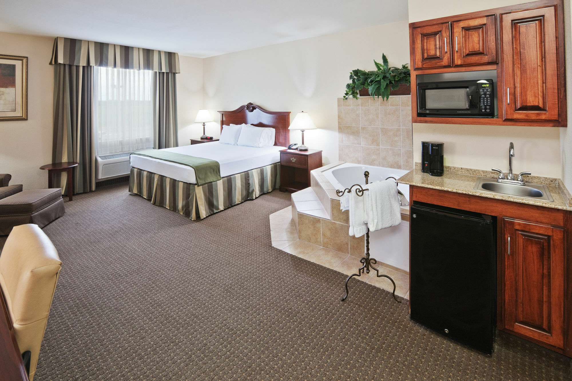 Holiday Inn Express Hotel & Suites Woodward Hwy 270 By Ihg Eksteriør bilde